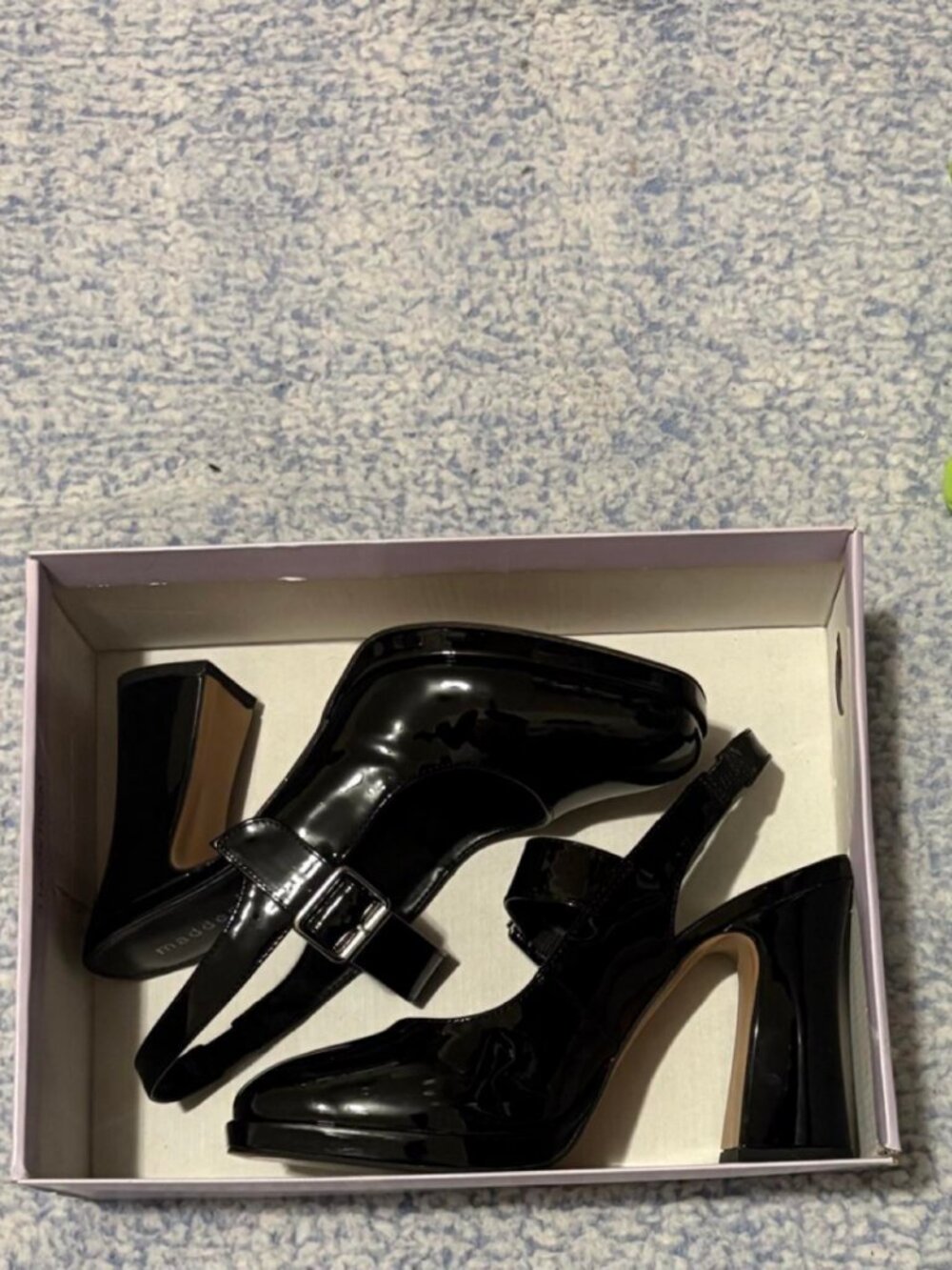 Madden Girl Women's Black Courts